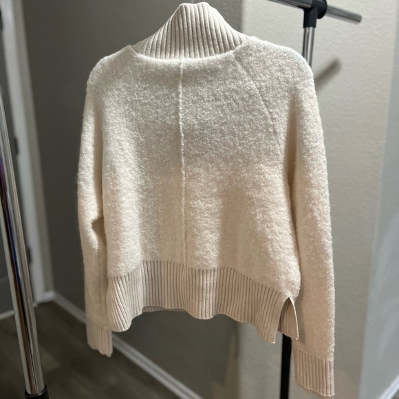 Women's FLX Quarter-Zip Pullover Sweater - Size Medium - Polar Beige - Picture 3 of 4